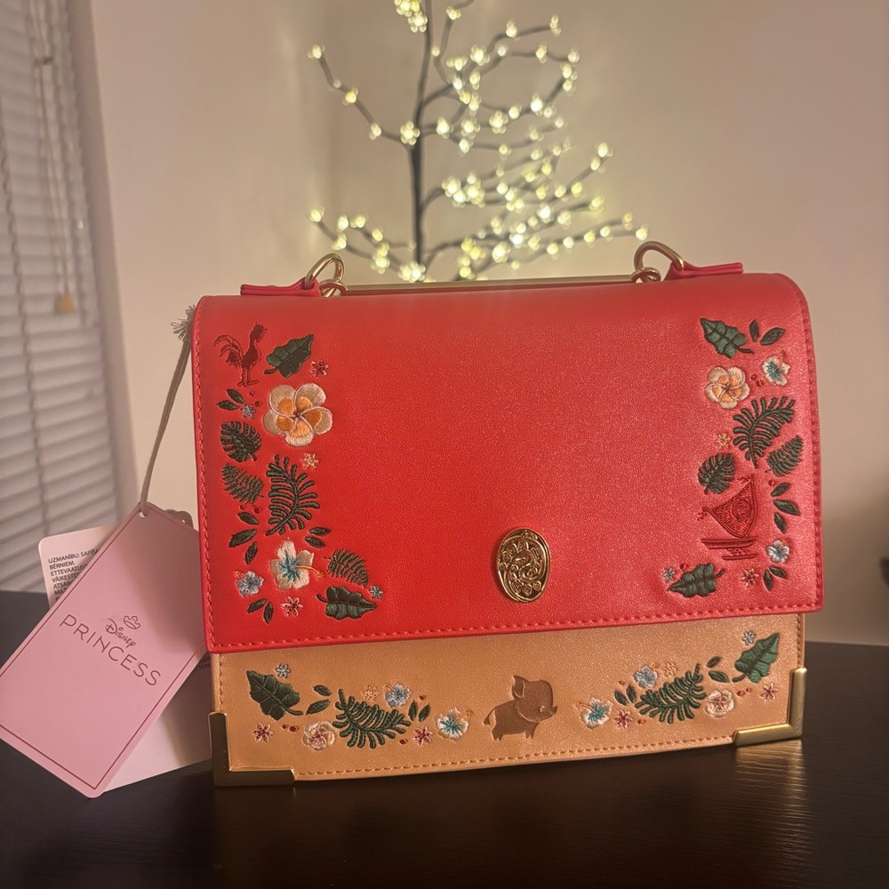 Disney Princess Moana Shimmer Crossbody Loungefly